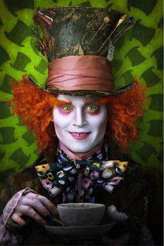 alice_in_wonderland_johnny_depp_mad_hatter_image_01[1]