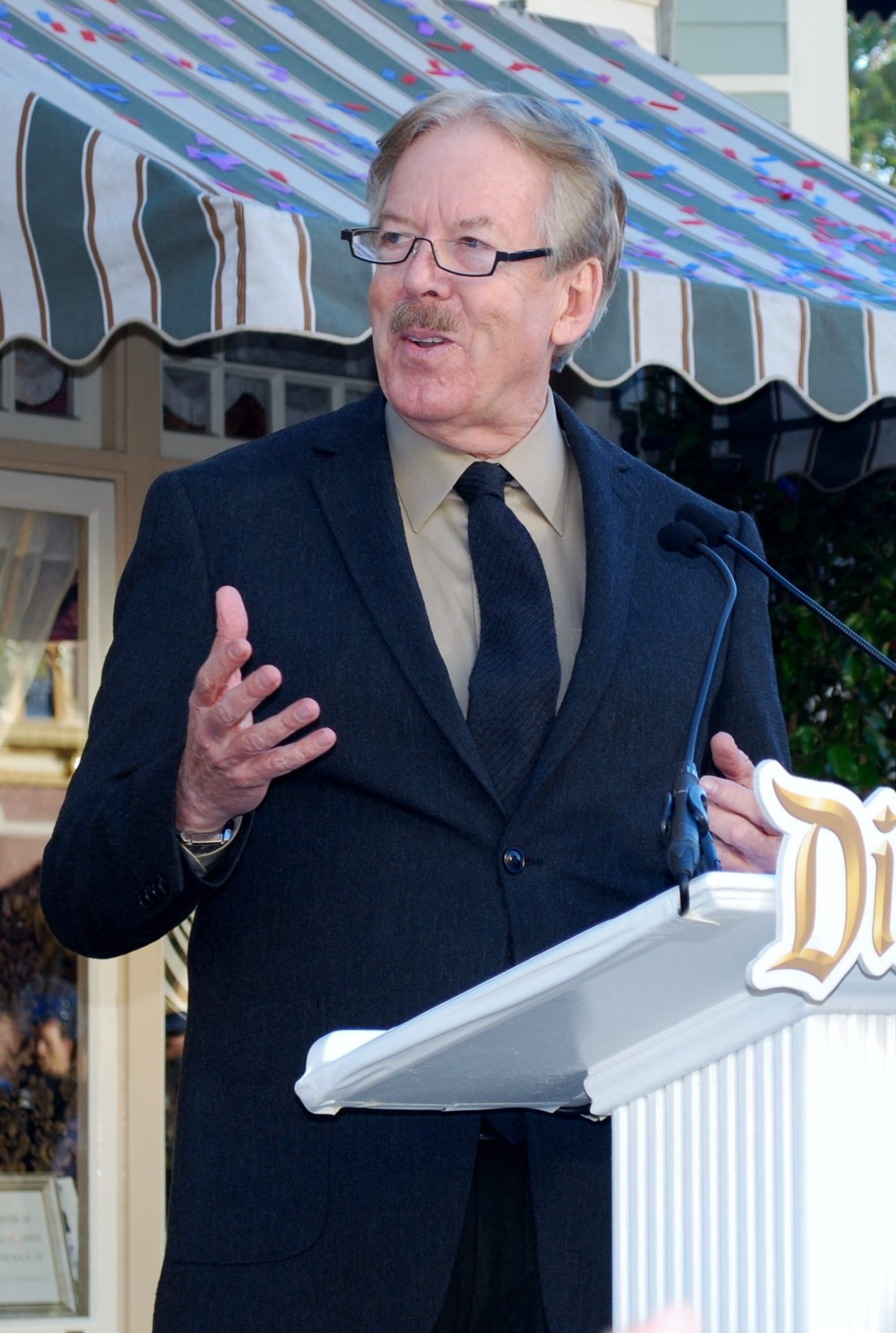 Tony Baxter Speaks About Teamwork