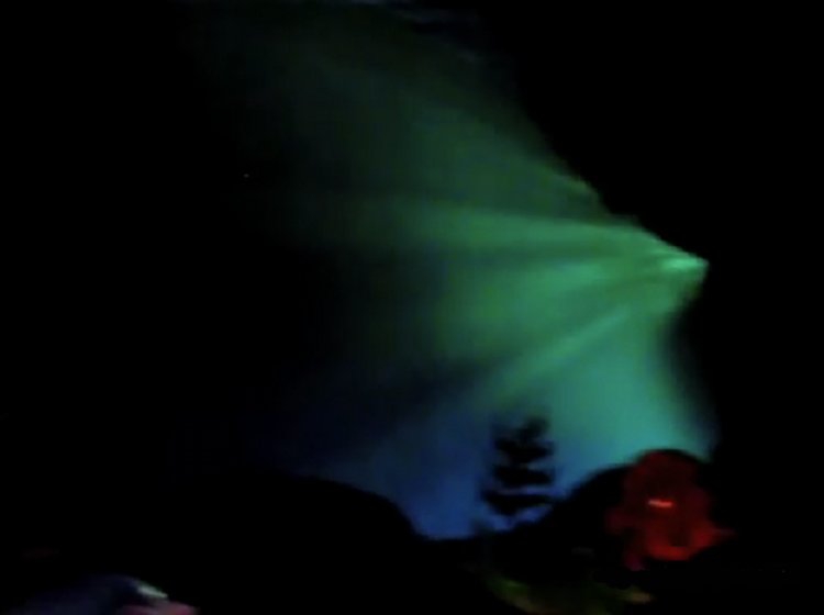 Original appearance just before entering Under the Sea