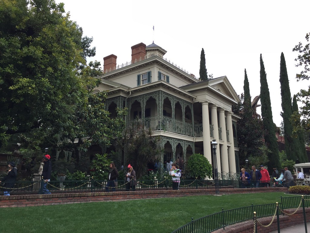 17756656770_a9bea24459_b