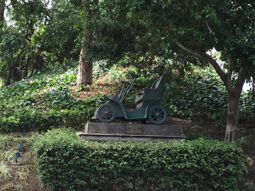 17945899395_e14520433c_b