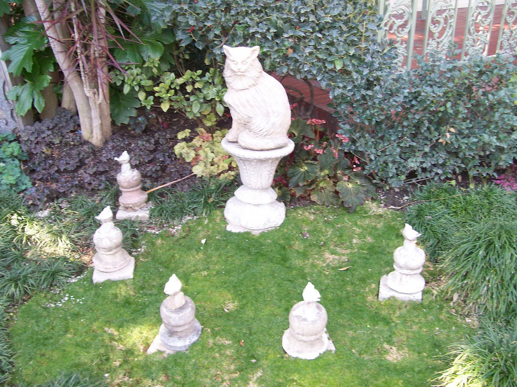 2301851800_94e1866737_b