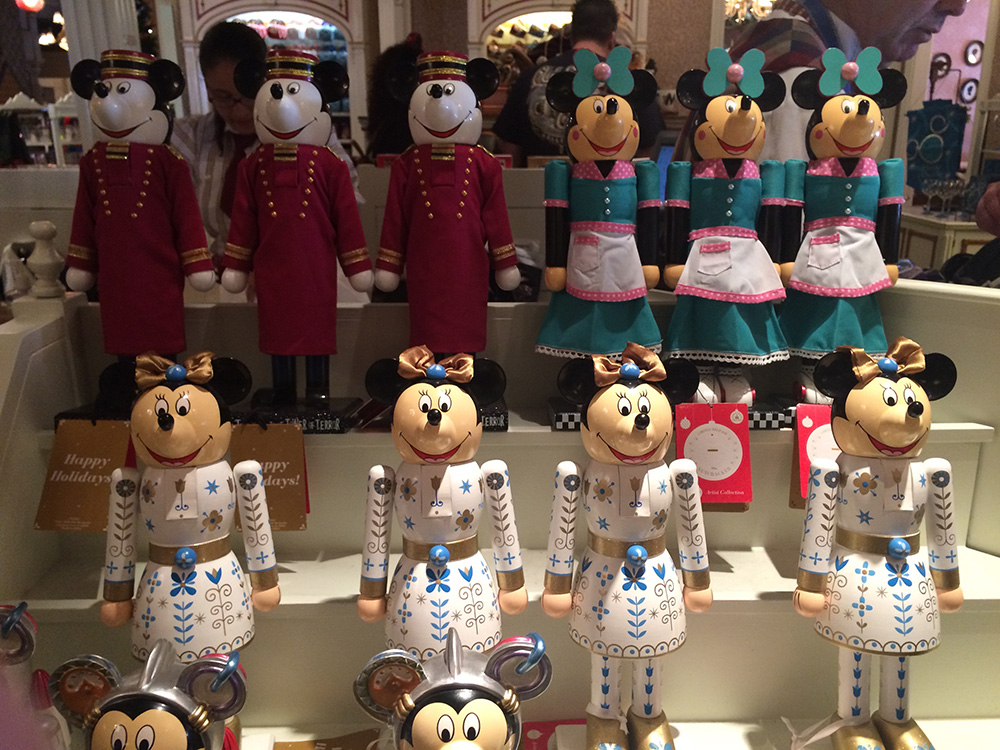 ParksMickeynutcracker