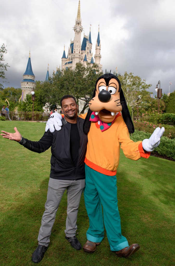 (Jan. 17, 2016): Actor and television host Alfonso Ribeiro poses Jan. 17, 2016 with Goofy at Magic Kingdom park in Lake Buena Vista, Fla. Ribeiro, host of ABC’s “AFV”, was vacationing with his family at Walt Disney World Resort. (Todd Anderson, photographer)
