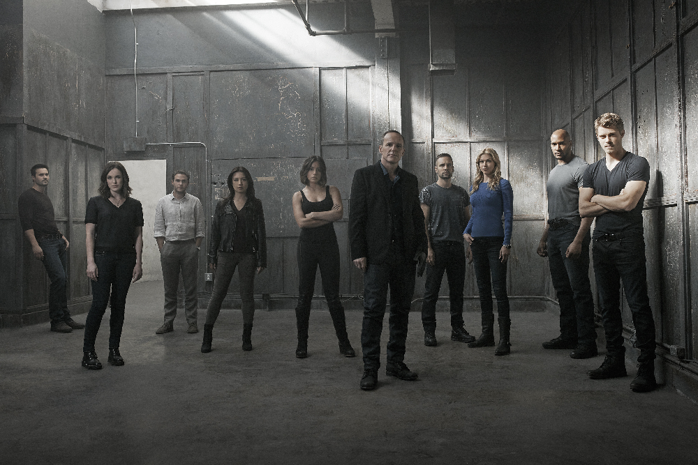 BRETT DALTON, ELIZABETH HENSTRIDGE, IAIN DE CAESTECKER, MING-NA WEN, CHLOE BENNET, CLARK GREGG, NICK BLOOD, ADRIANNE PALICKI, HENRY SIMMONS, LUKE MITCHELL