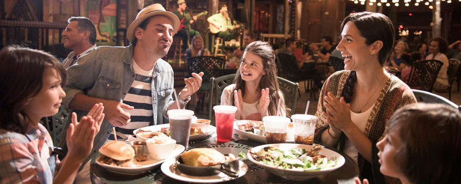 downtown-disney-09-full