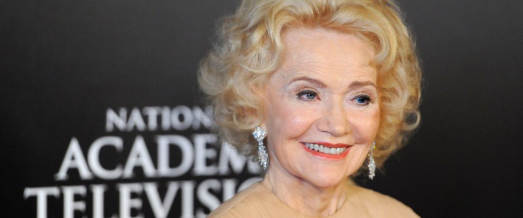 ap_anges_nixon_hb_160928_12x5_1600