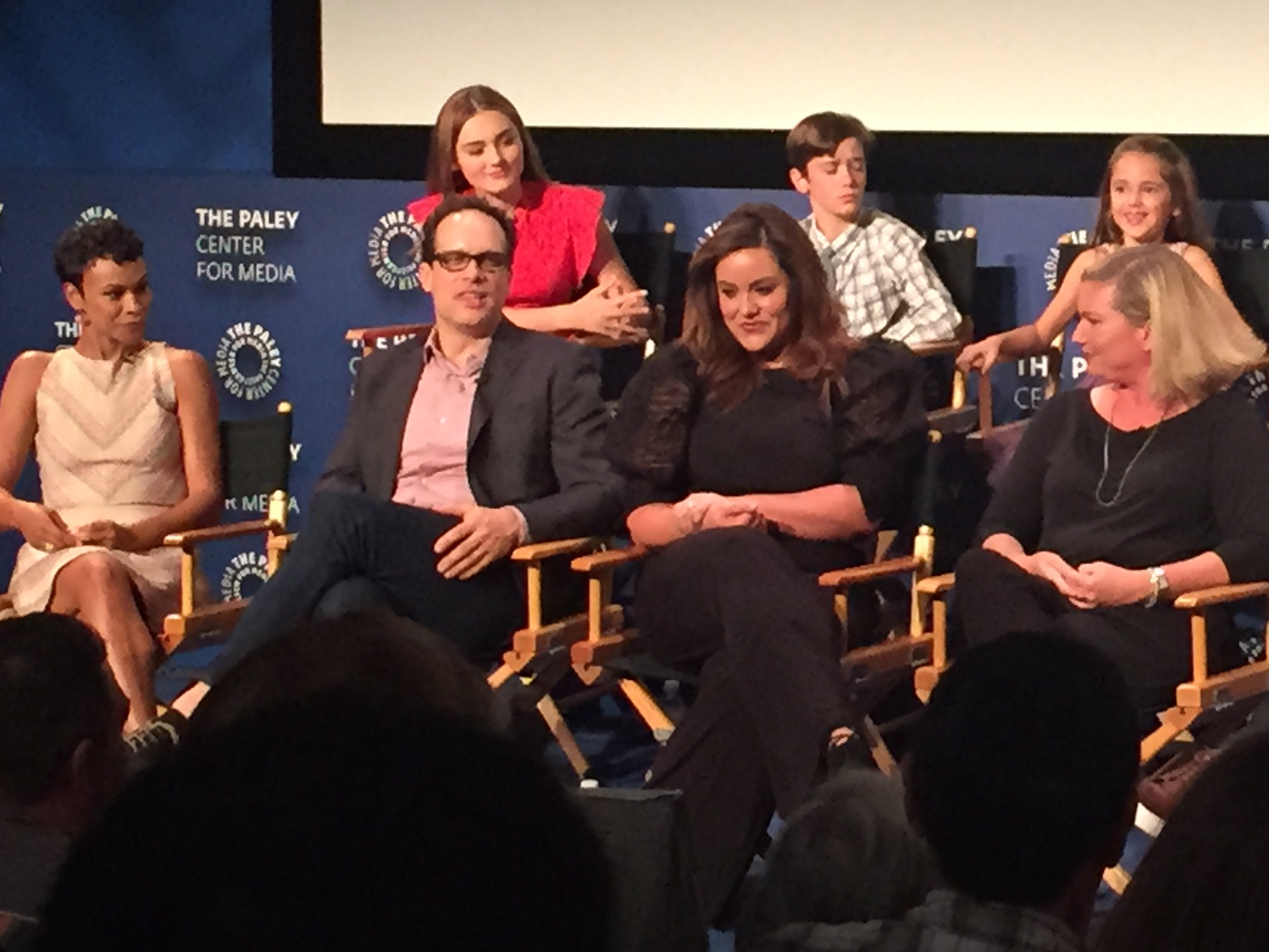 Diedrich Bader and Katy Mixon (center)