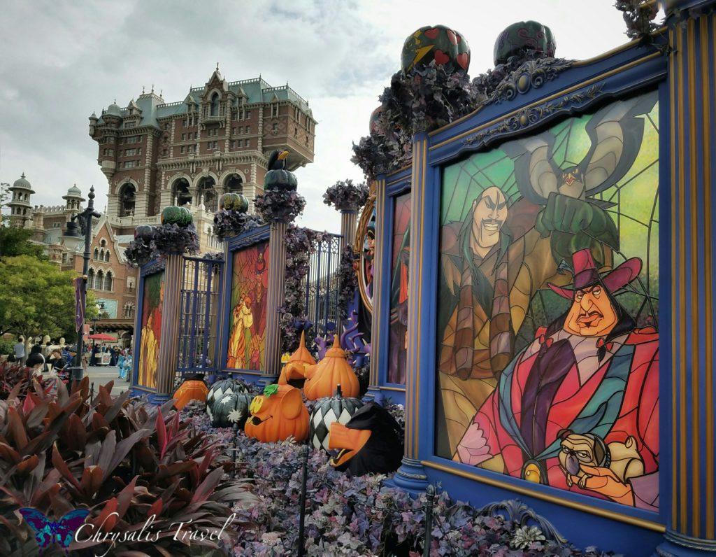 1-villains-display-daytime-with-tower