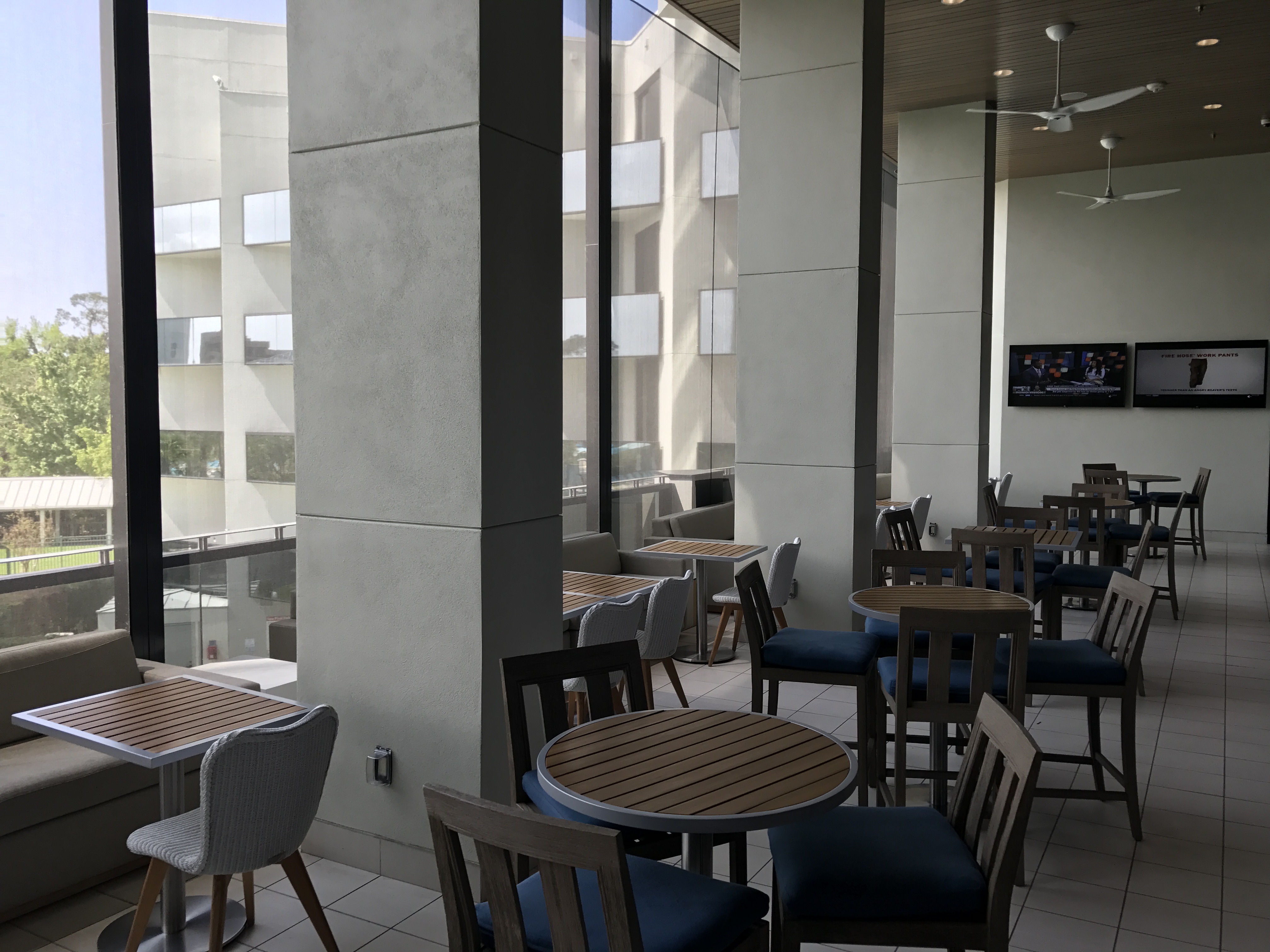 Sunnies Outdoor Terrace