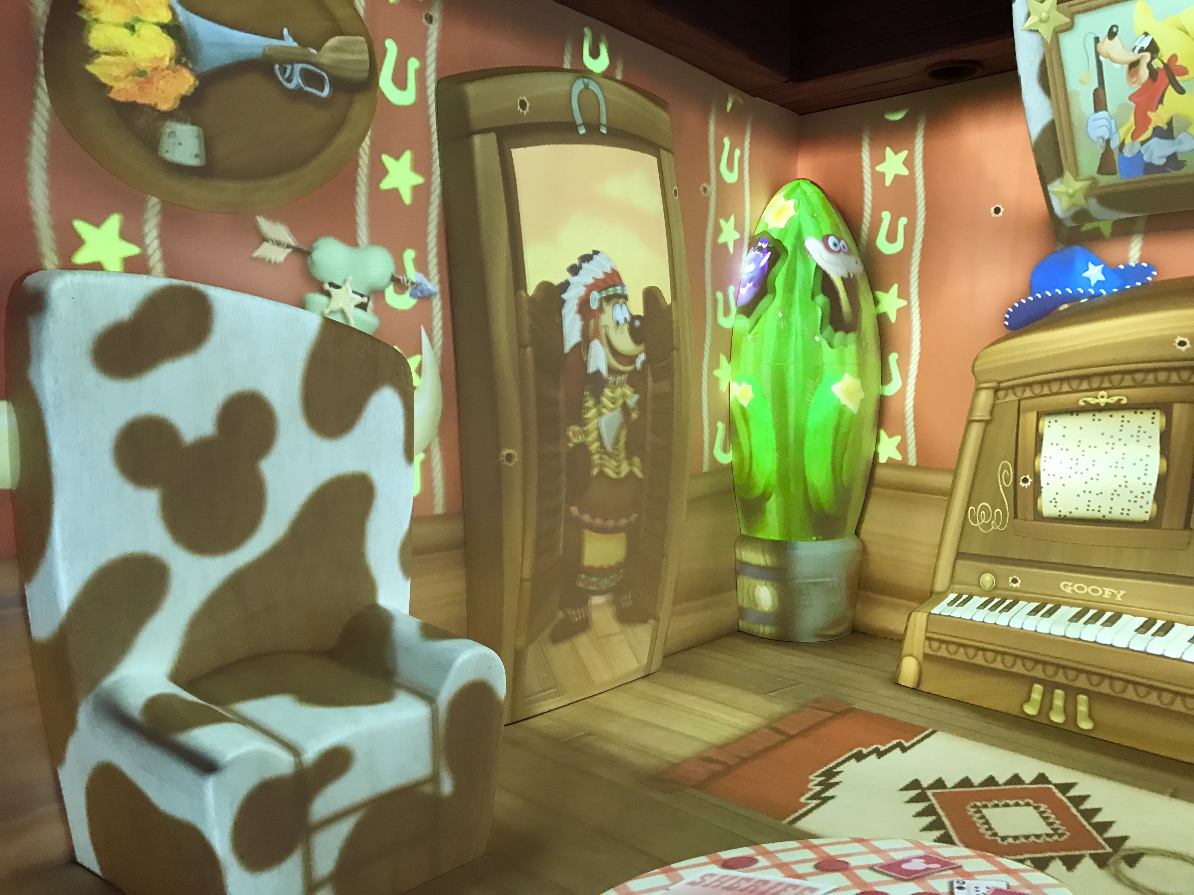 Goofy's Paint 'n' Playhouse Tokyo Disneyland