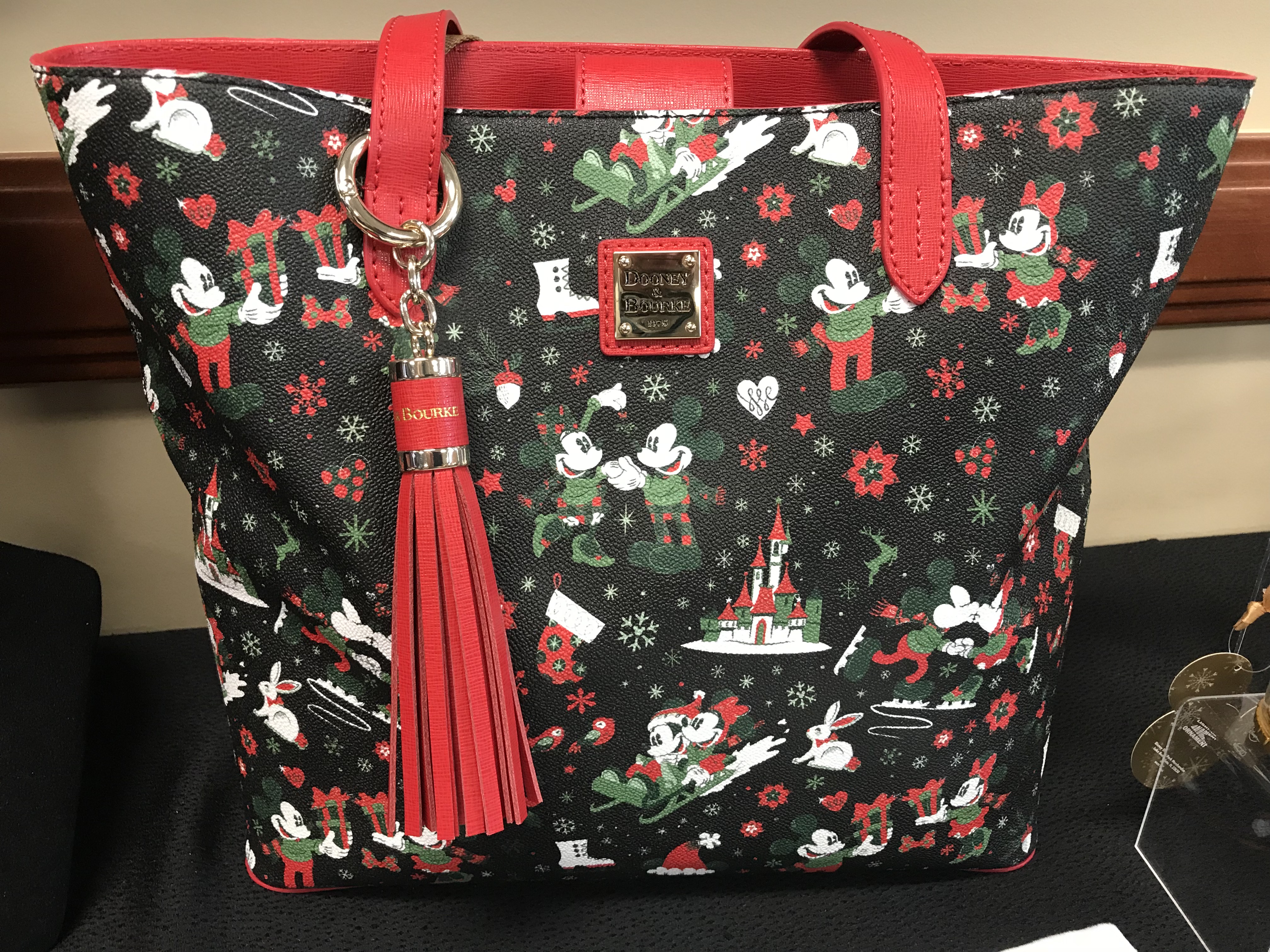 Walt Disney World - 2017 Holiday Merchandise Preview