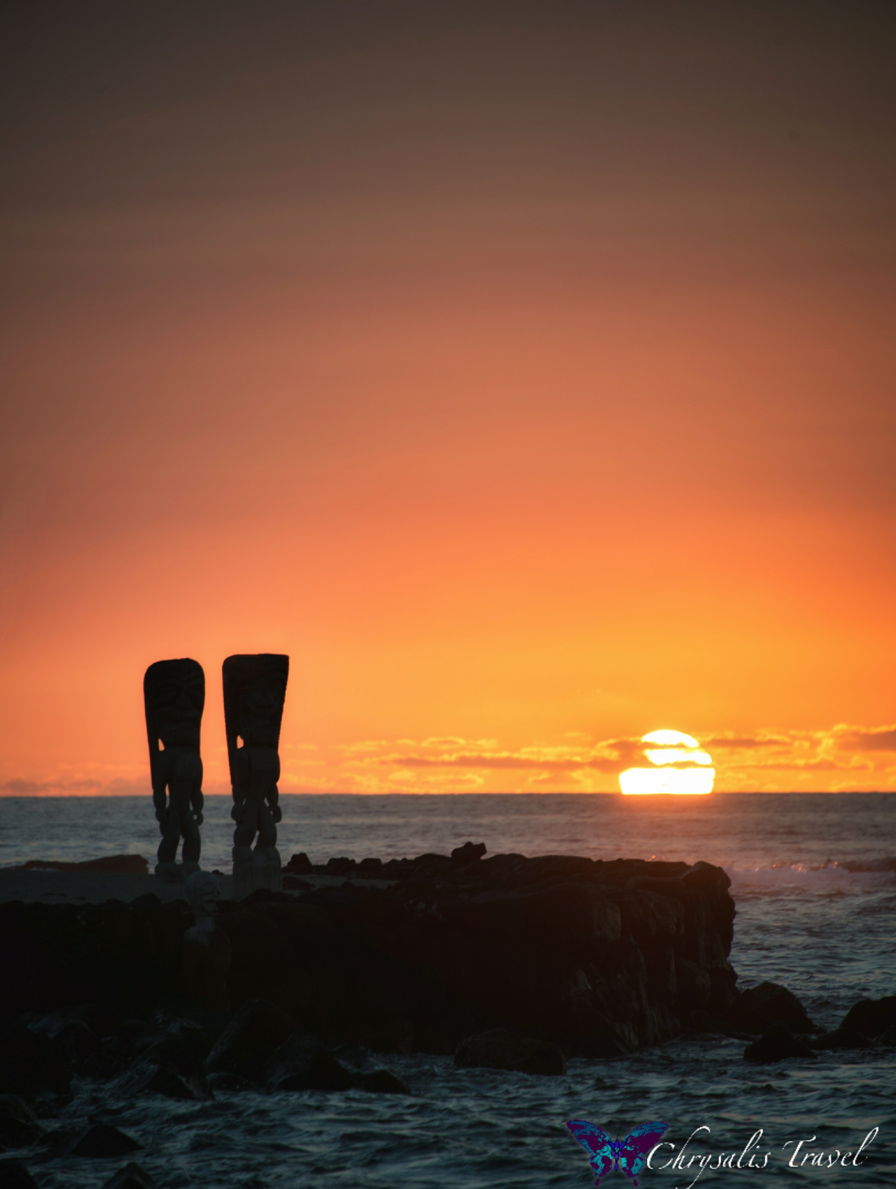 Honaunau National Historic Park: Ki'i at Sunset