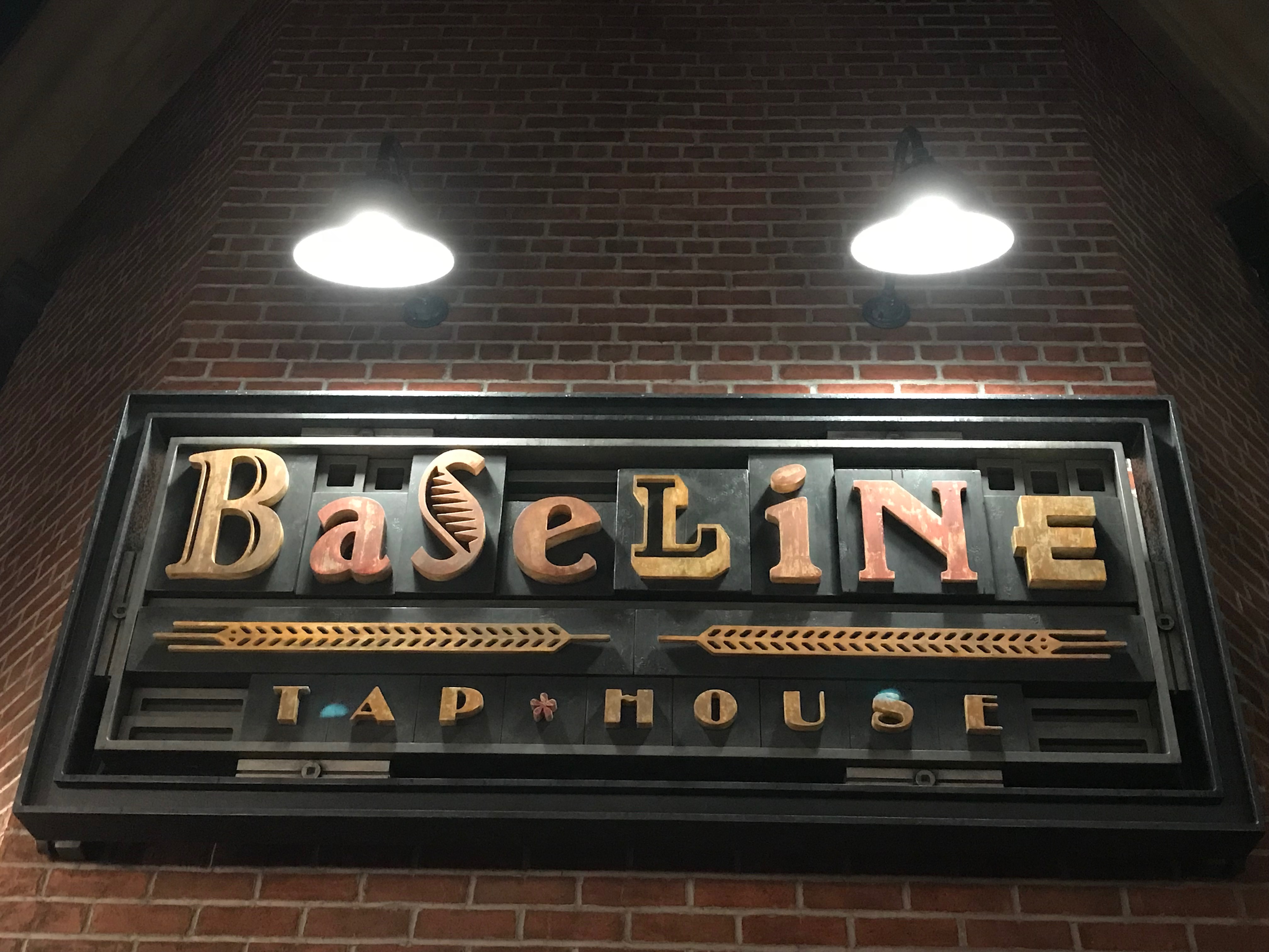 Disney's Hollywood Studios - Baseline Tap House