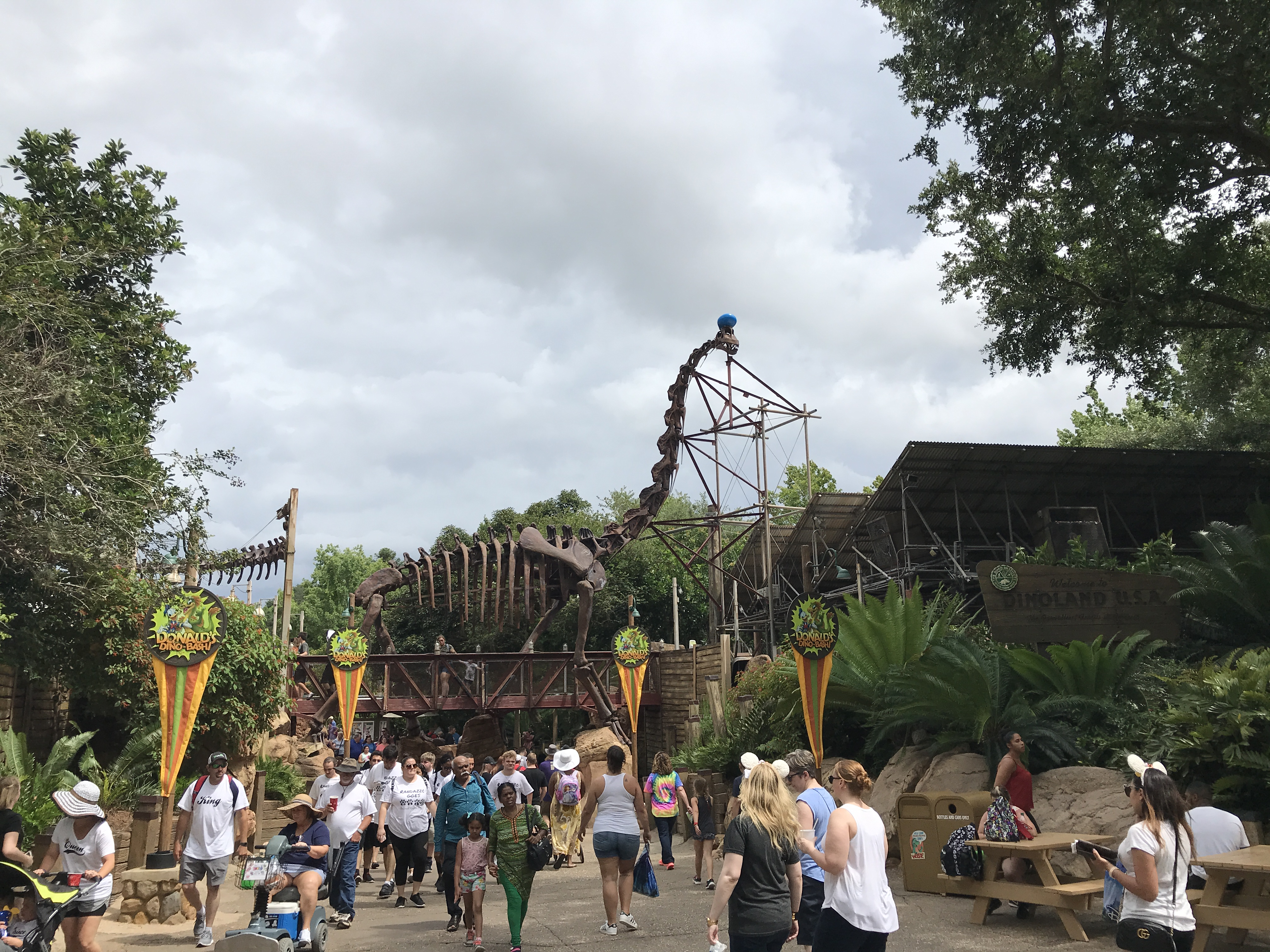 Disney's Animal Kingdom - Dinoland U.S.A. Donald's Dino-Bash