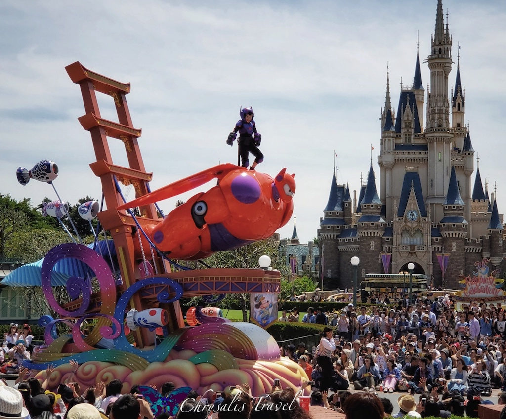  “Dreaming Up!” Parade Soars into Tokyo Disneyland