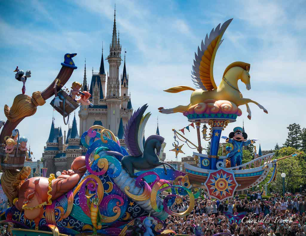  “Dreaming Up!” Parade Soars into Tokyo Disneyland