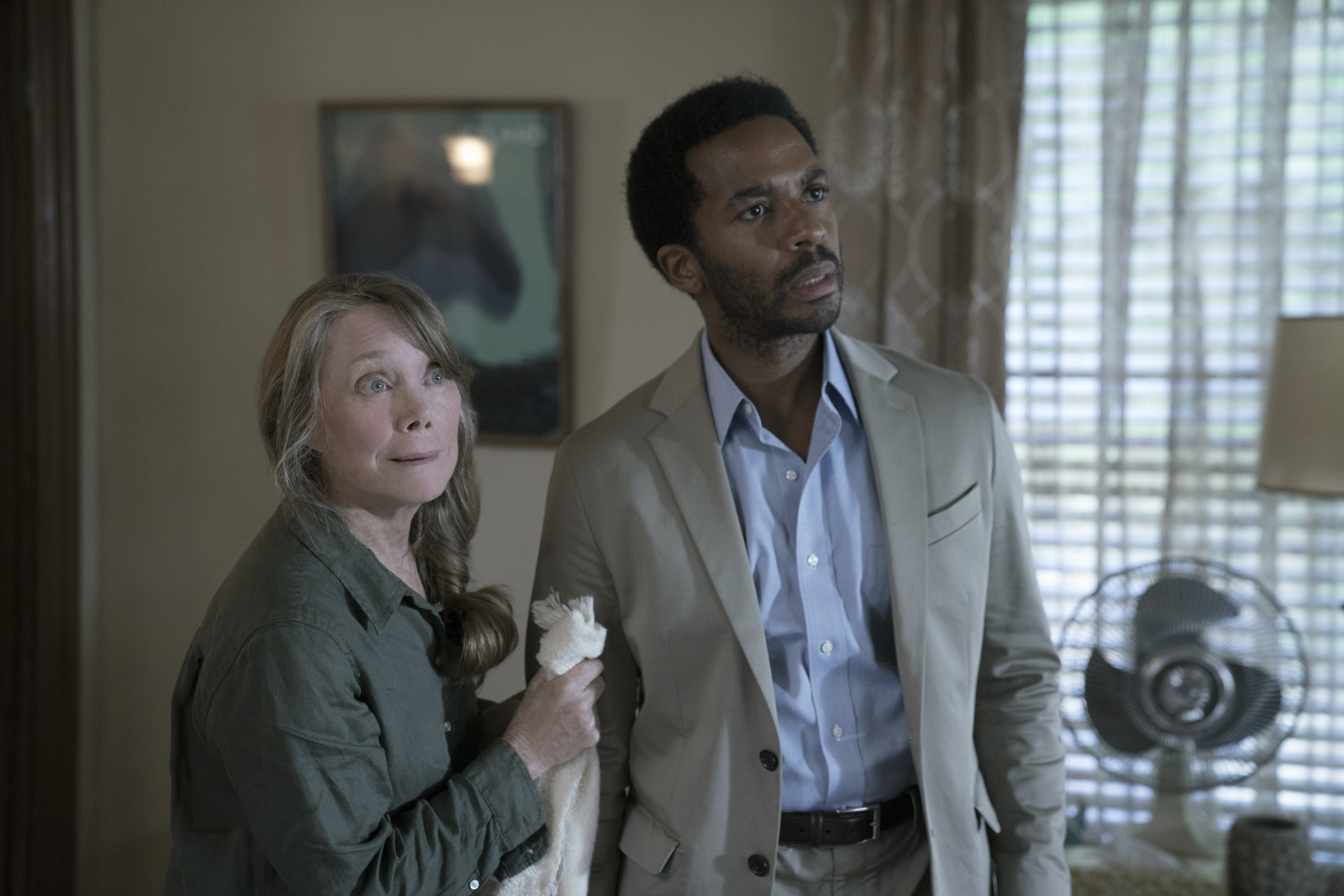 CASTLE ROCK -- Ruth Deaver (Sissy Spacek) and Henry Deaver (Andre Holland) (Photo by: Patrick Harbron/Hulu)