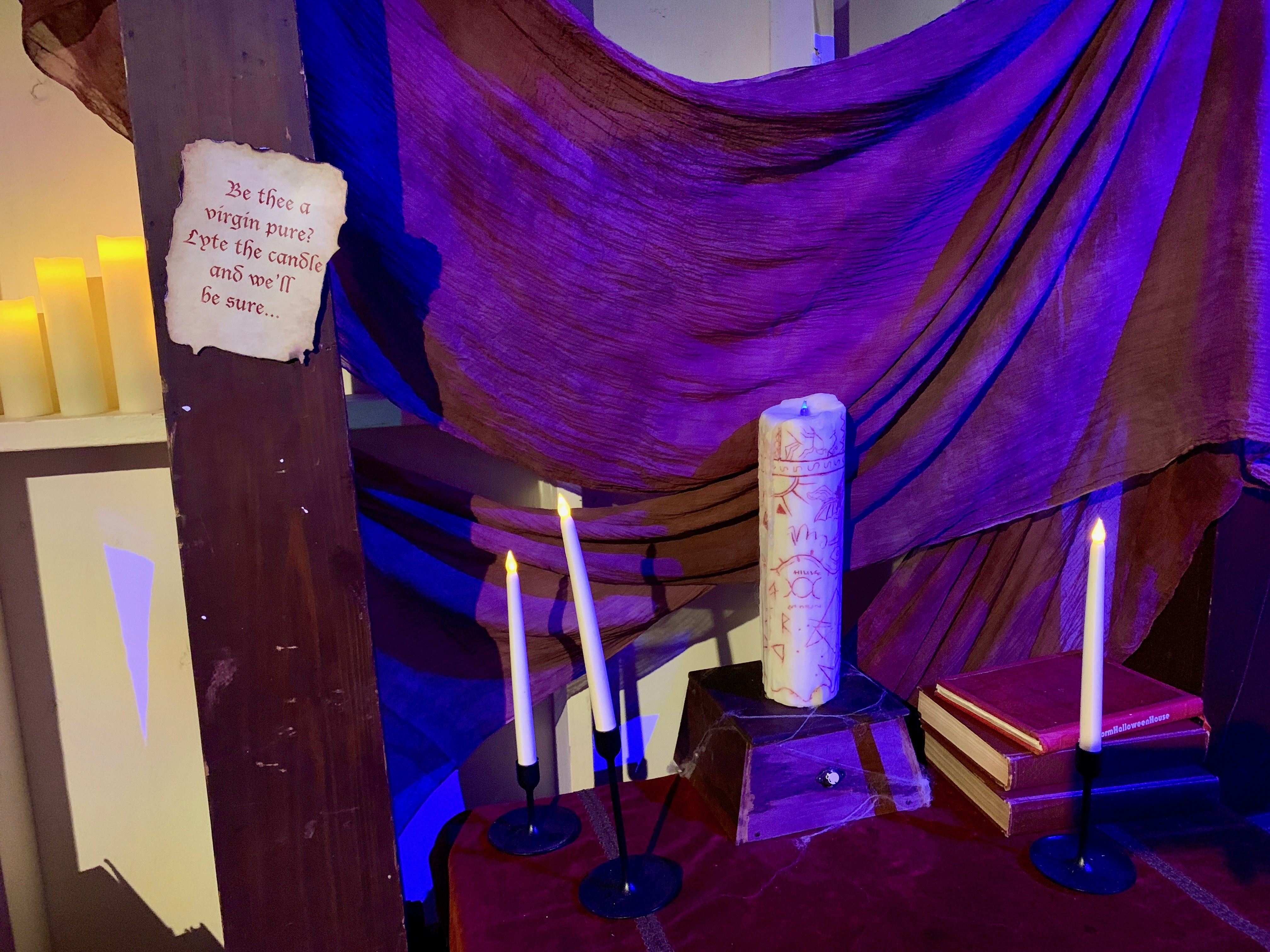 Freeform Halloween House - Sanderson Cottage Black Flame Candle