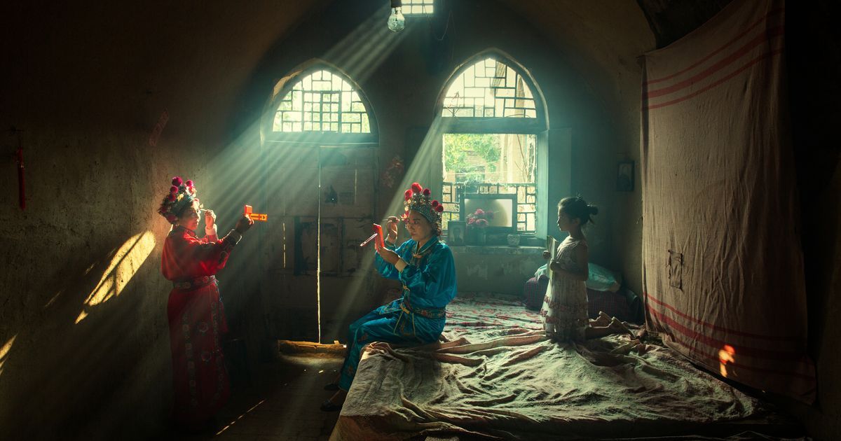 SHOWTIME PHOTO AND CAPTION BY HUAIFENG LI 2019 NATIONAL GEOGRAPHIC TRAVEL PHOTO CONTEST