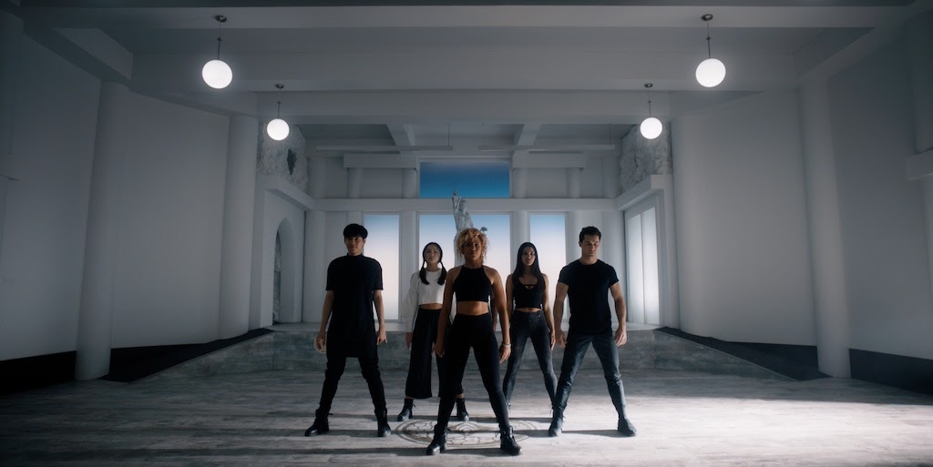 (L to R: Mickeey Nguyen (Mags), Devyn Nekoda (Sage), Robyn Alomar (Aliyah), Akiel Julien (Bohdi),  Humberly González (Brooklyn), and Robbie Graham-Kuntz (Tempo) rehearse their routine for the group Exemplar performance.  Photo Courtesy: Sonar Entertainment/Hulu) 