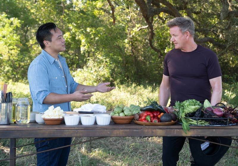 TX - Texan chef, Justin Yu (L), and Gordon Ramsay go head-to-head during the final cook in Texas. (Credit: National Geographic/Justin Mandel