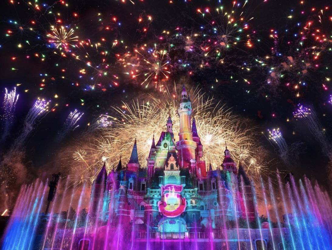 (Shanghai Disney Resort)