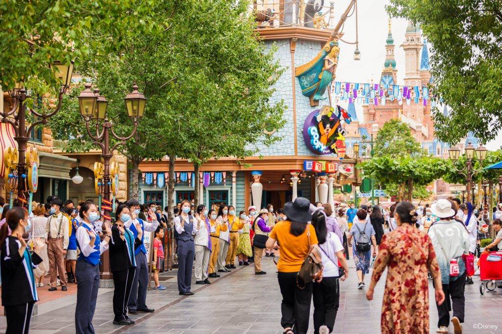 (Shanghai Disney Resort)