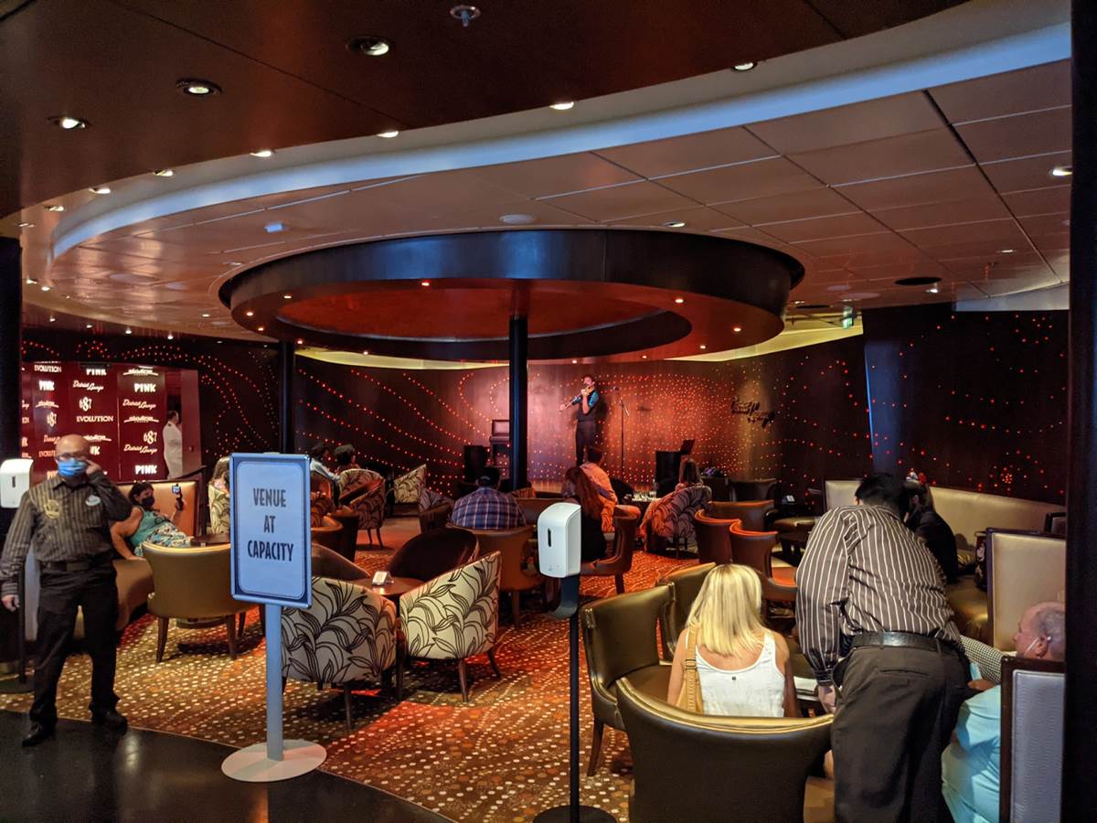 The D Lounge at capacity as the violinist played film score