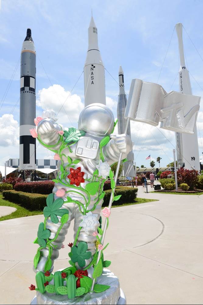 CAPE CANAVERAL, FLORIDA - AUGUST 01: MTV unveils special edition large-scale Moon Person at Kennedy Space Center Visitor Complex in honor of The Youth Brand's 40th Anniversary on August 01, 2021 in Cape Canaveral, Florida. (Photo by Gerardo Mora/Getty Images for MTV)