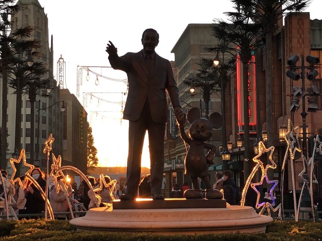 The lighting isn't great, but I love the silhouette