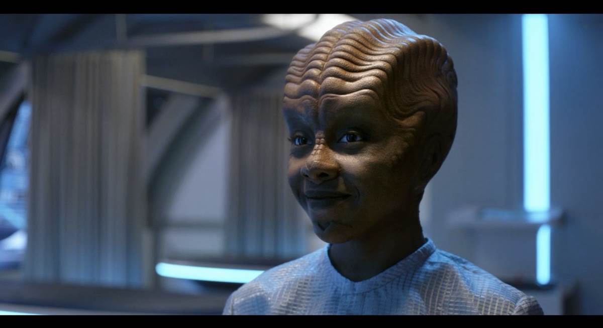 (The new Topa. Finally content with her own skin.)