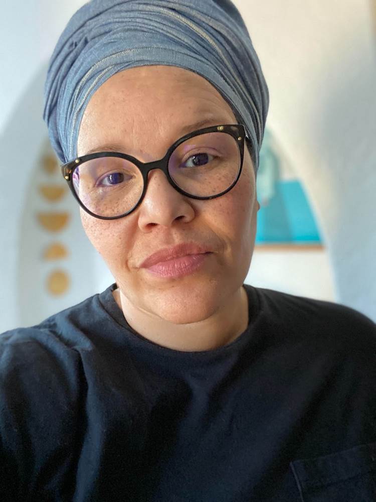 (Danielle Henderson)