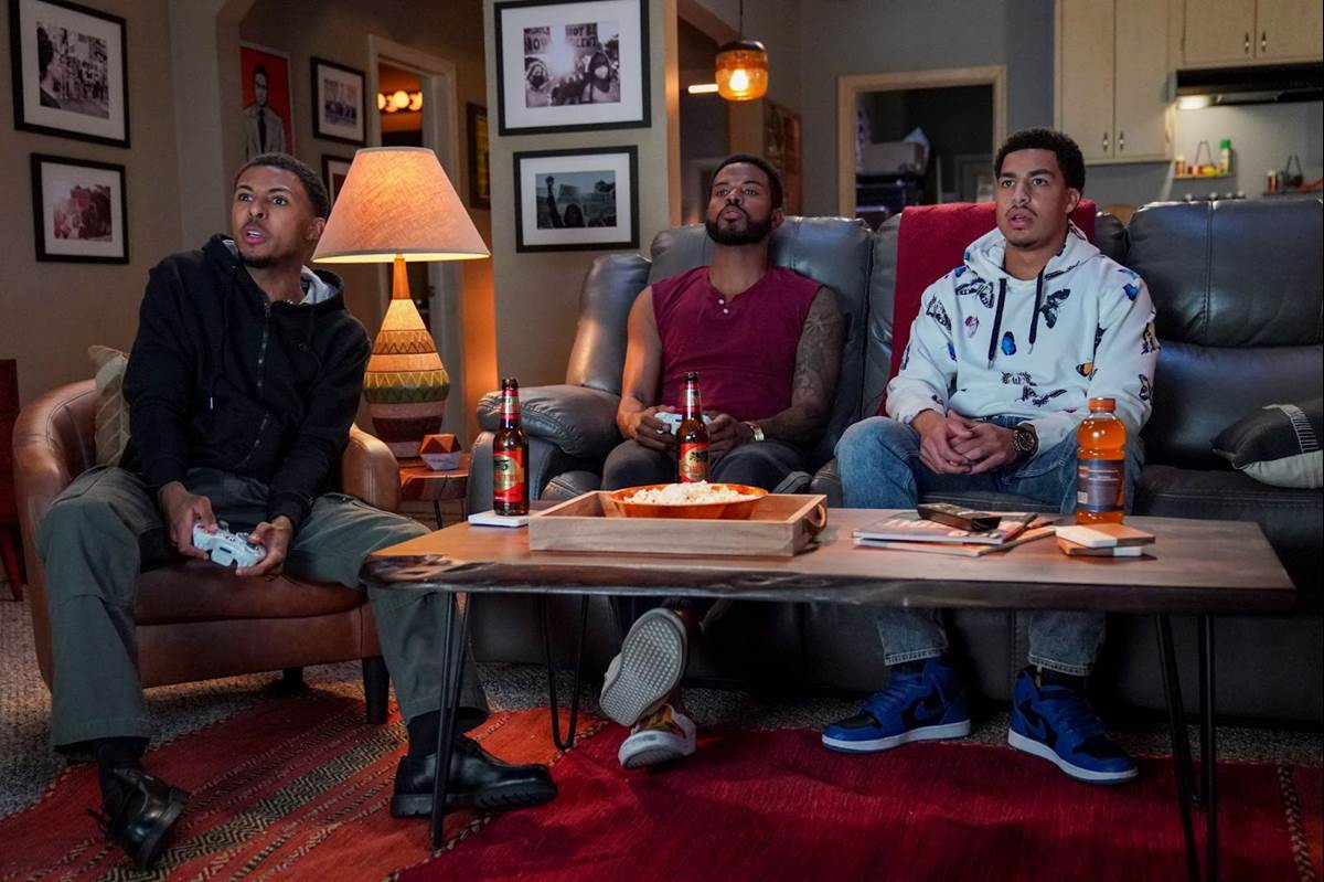 (Freeform/Mike Taing)