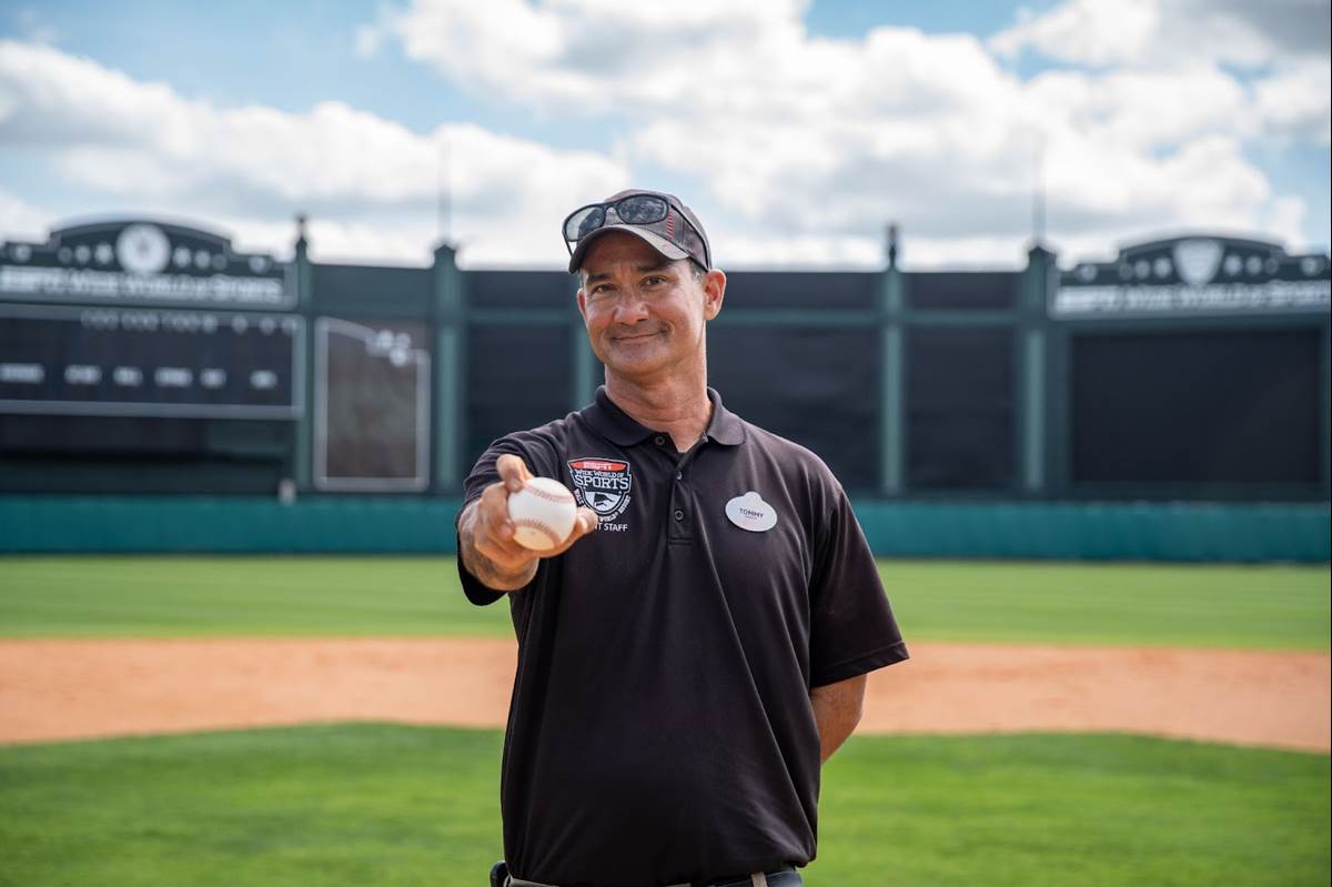 Field manager Tommy of the Sportscape team