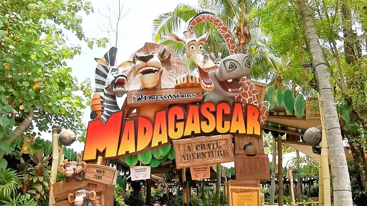 Complete Madagascar Ride - A Crate Adventure in Universal Studios Singapore  - YouTube