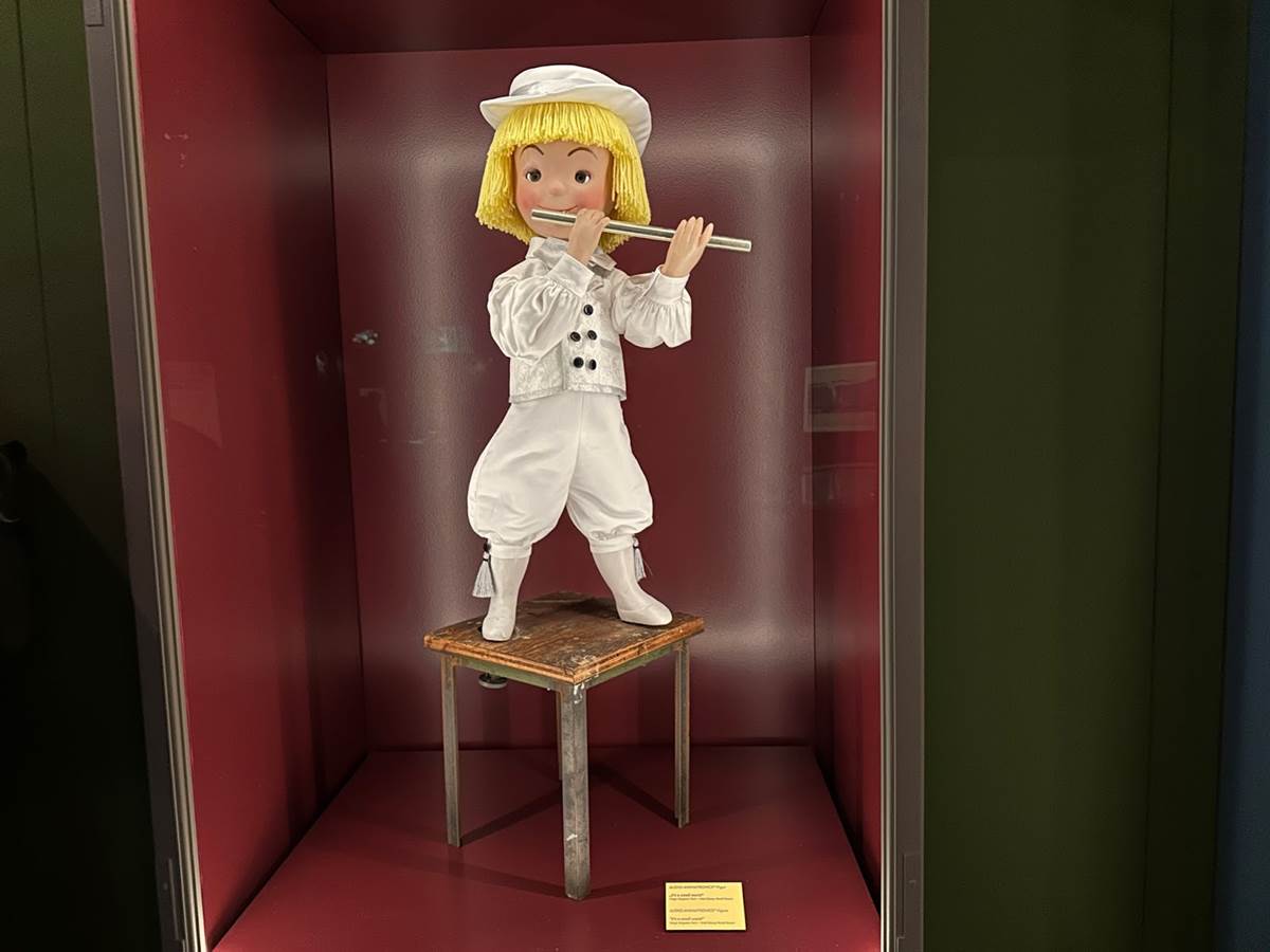 This "it's a small world" doll is from the Magic Kingdom version of the attraction.