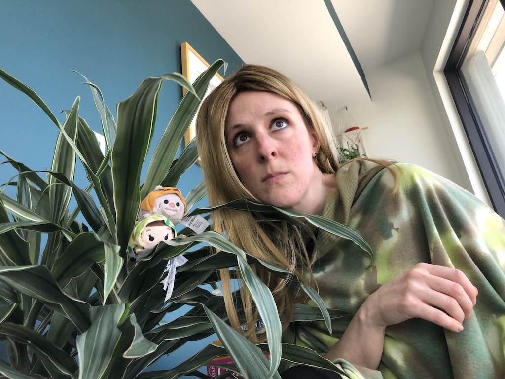 Buffy as Leia. Is she secretly a Star Wars fan?!