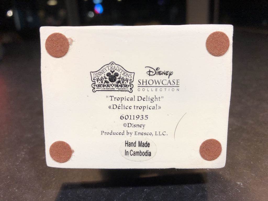 Bottom of the base says the name of the figurine: "Tropical Delight"