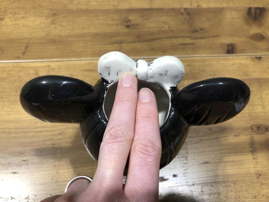 The opening is very small. Can only use with a straw.