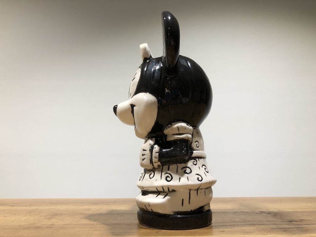 Side view of Minnie Mouse Geeki Tikis