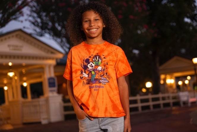 Glow-in-the-dark Mickey’s Not-So-Scary Halloween Party Youth Tee