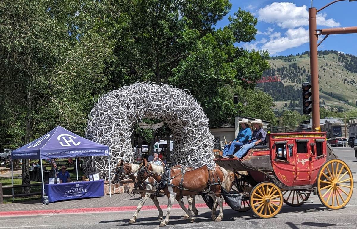 The Ever-Present Stage Coast in the Center of Jackson