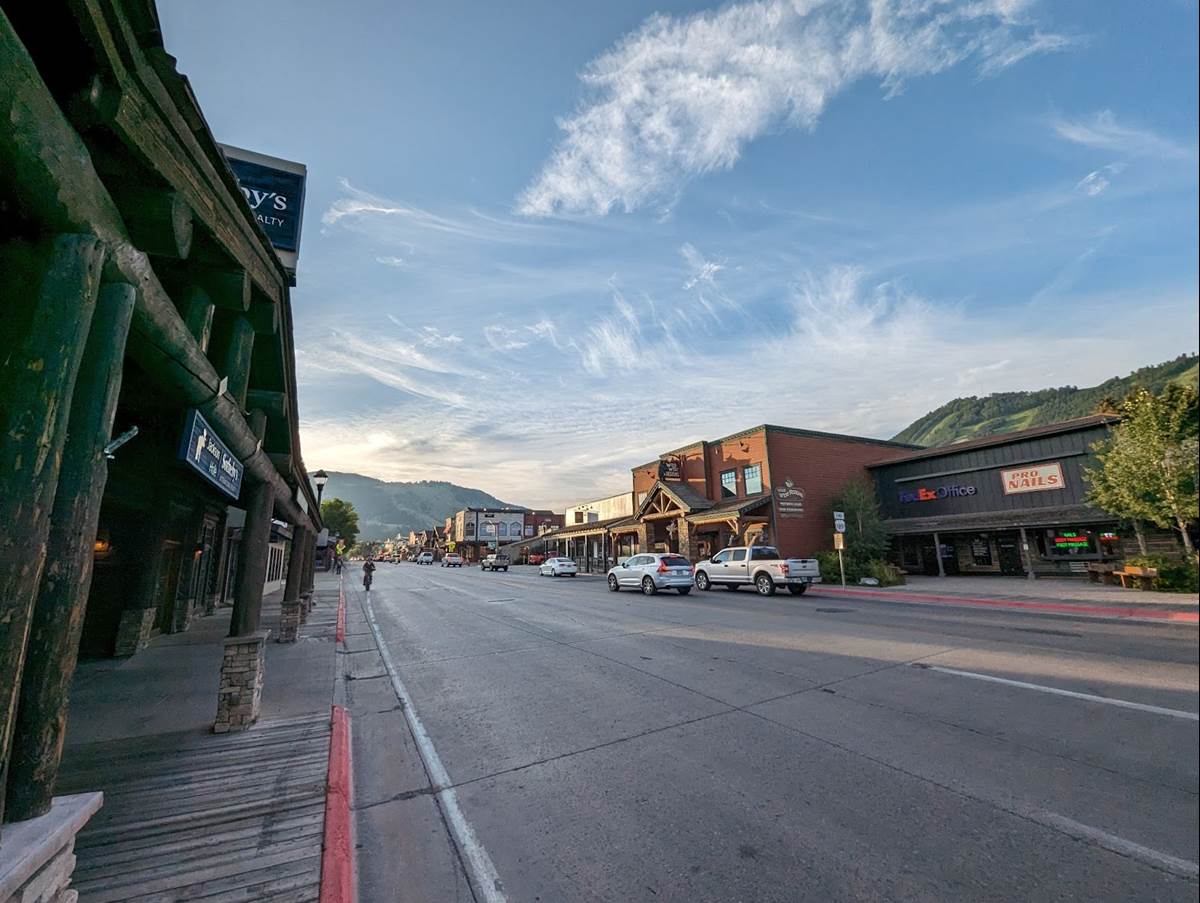 Jackson is Very Quiet at 7a