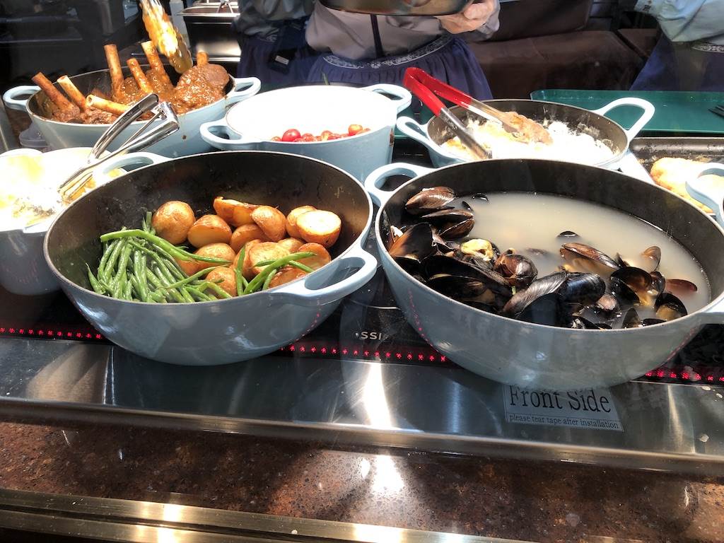 Sides at Golden Crocus Inn