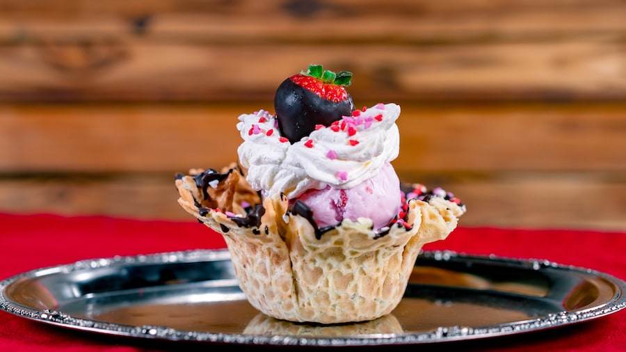 Disney California Adventure Park, Clarabelle's Hand-Scooped Ice Cream, Valentine's Day 2024