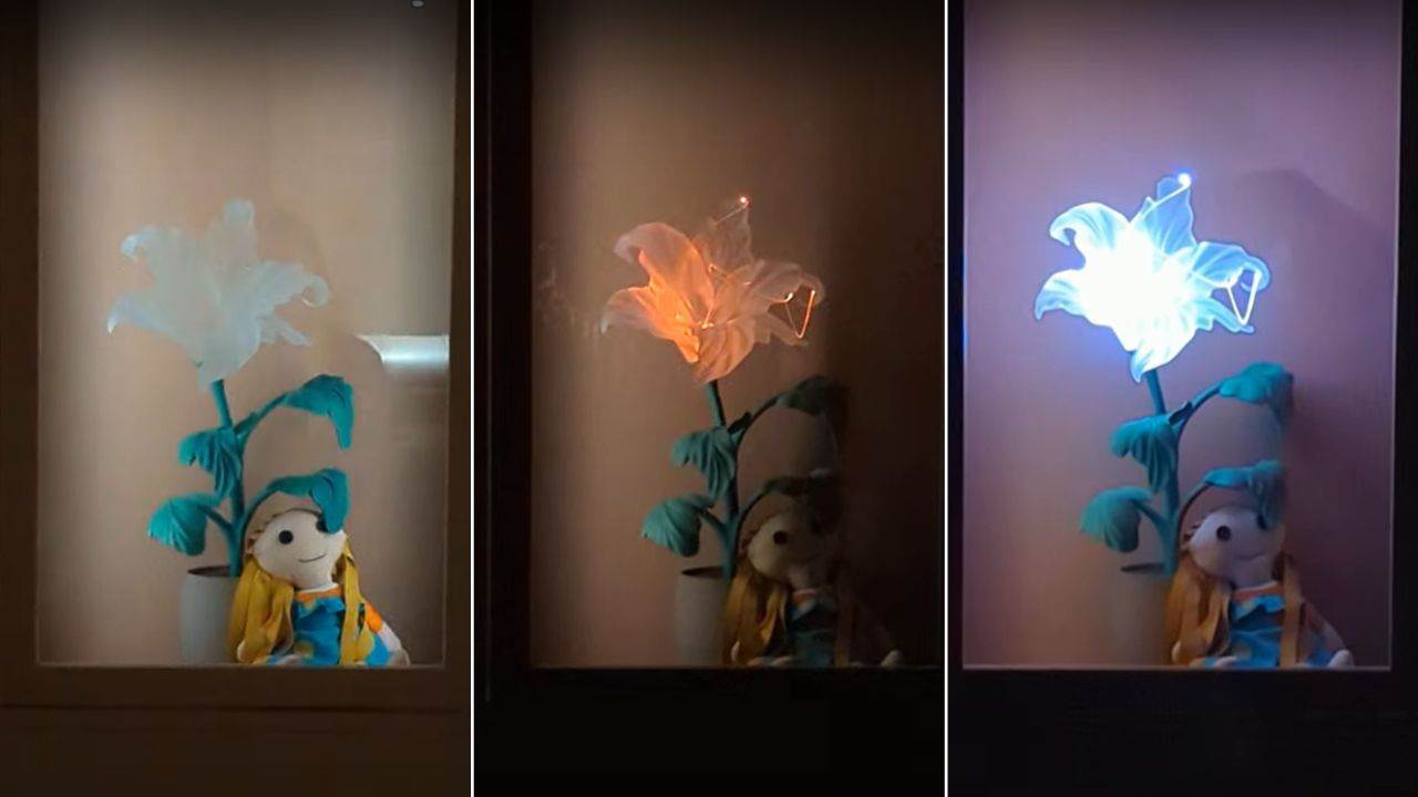 The iconic Sundrop flower magically illuminates. (Thanks to Vaca Family)