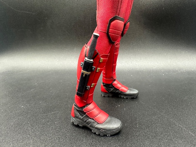 Baby Knife on a Boot!